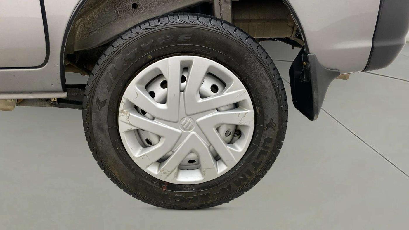 2023 Maruti Eeco 7 STR STD 1.2, Petrol, Manual, 22,147 km, Left Rear Wheel