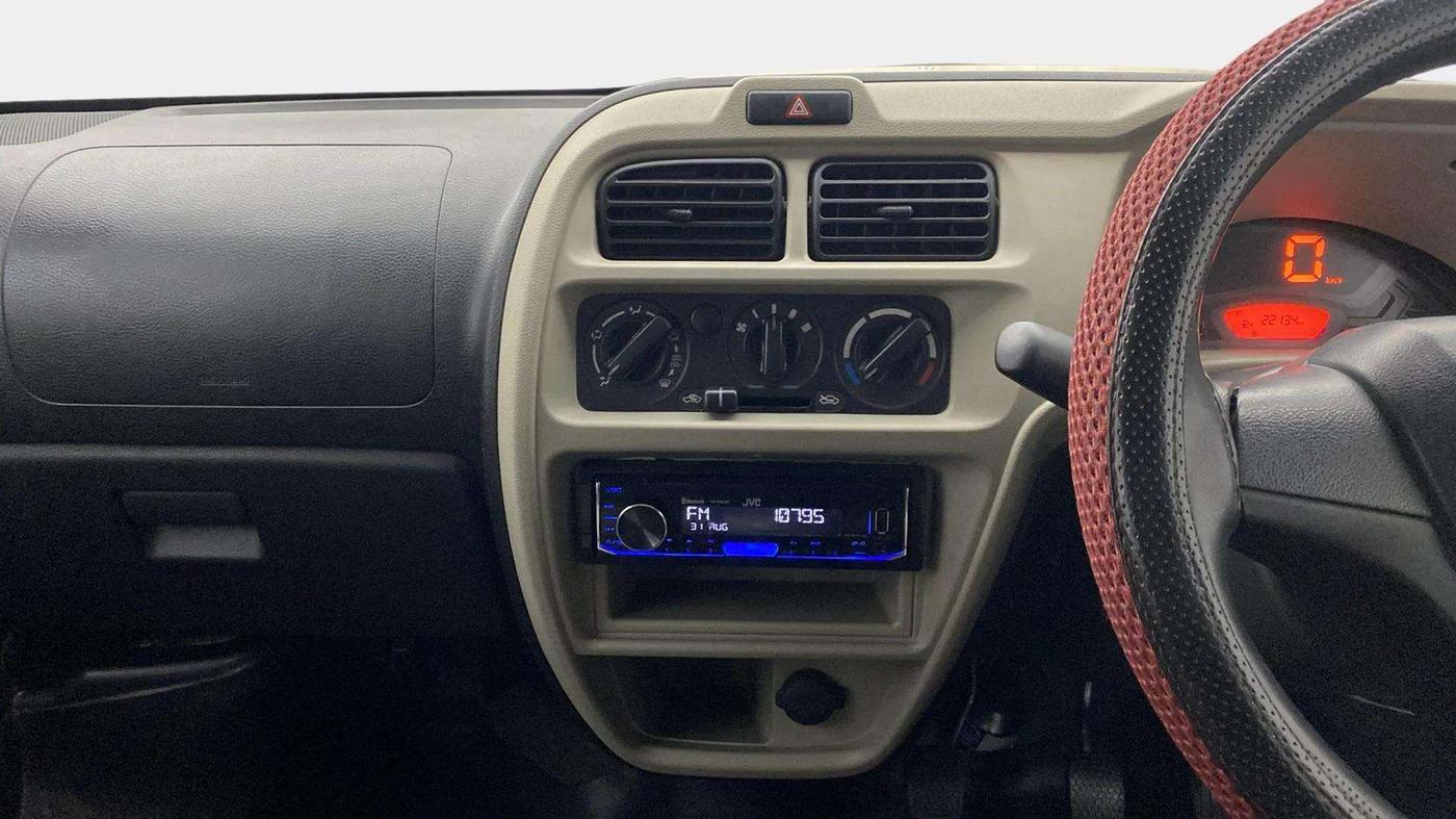 2023 Maruti Eeco 7 STR STD 1.2, Petrol, Manual, 22,147 km, Air Conditioner