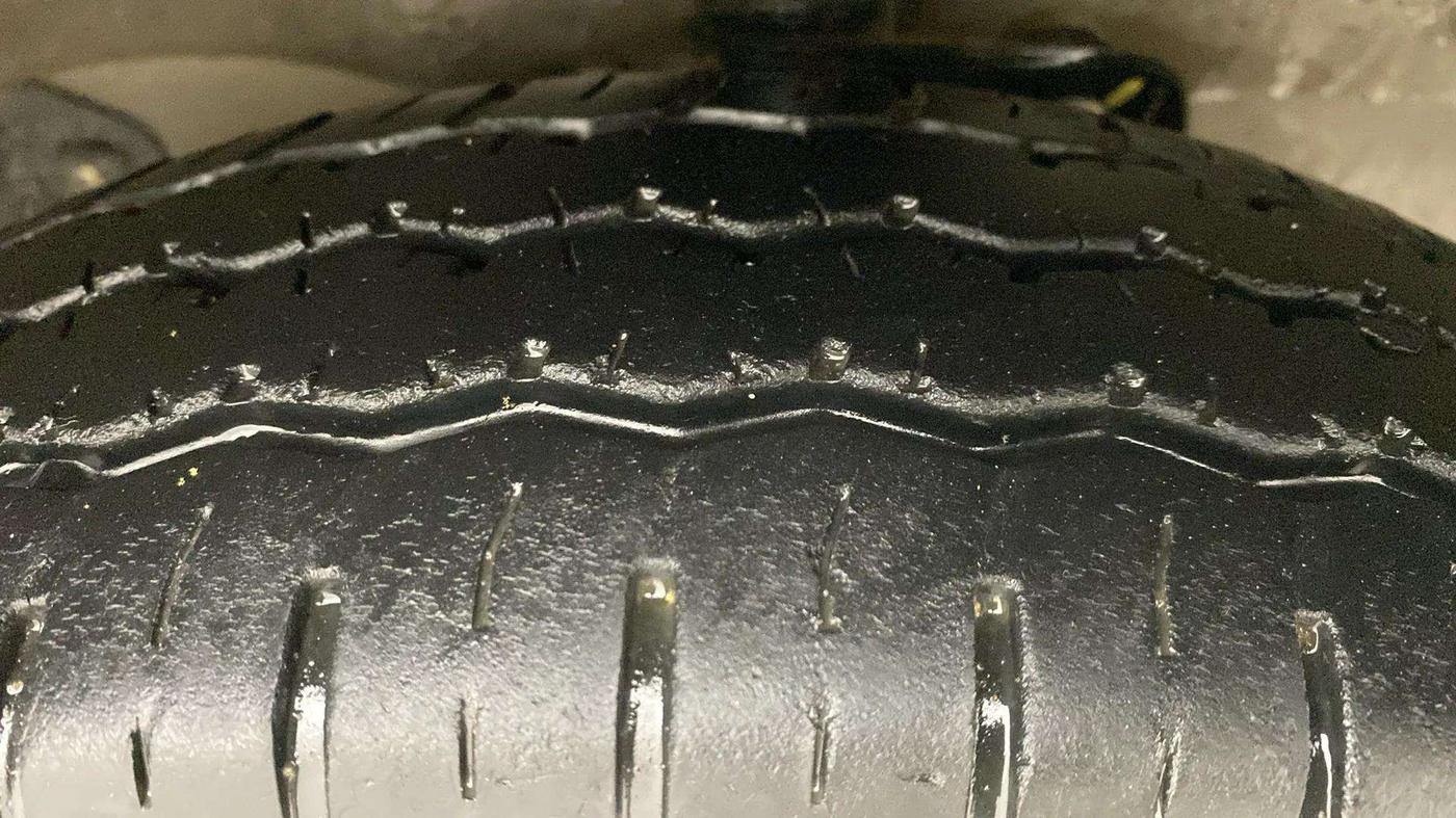 2023 Maruti Eeco 7 STR STD 1.2, Petrol, Manual, 22,147 km, Right Front Tyre Tread