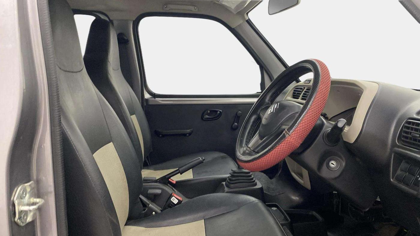 2023 Maruti Eeco 7 STR STD 1.2, Petrol, Manual, 22,147 km, Right Side Front Door Cabin