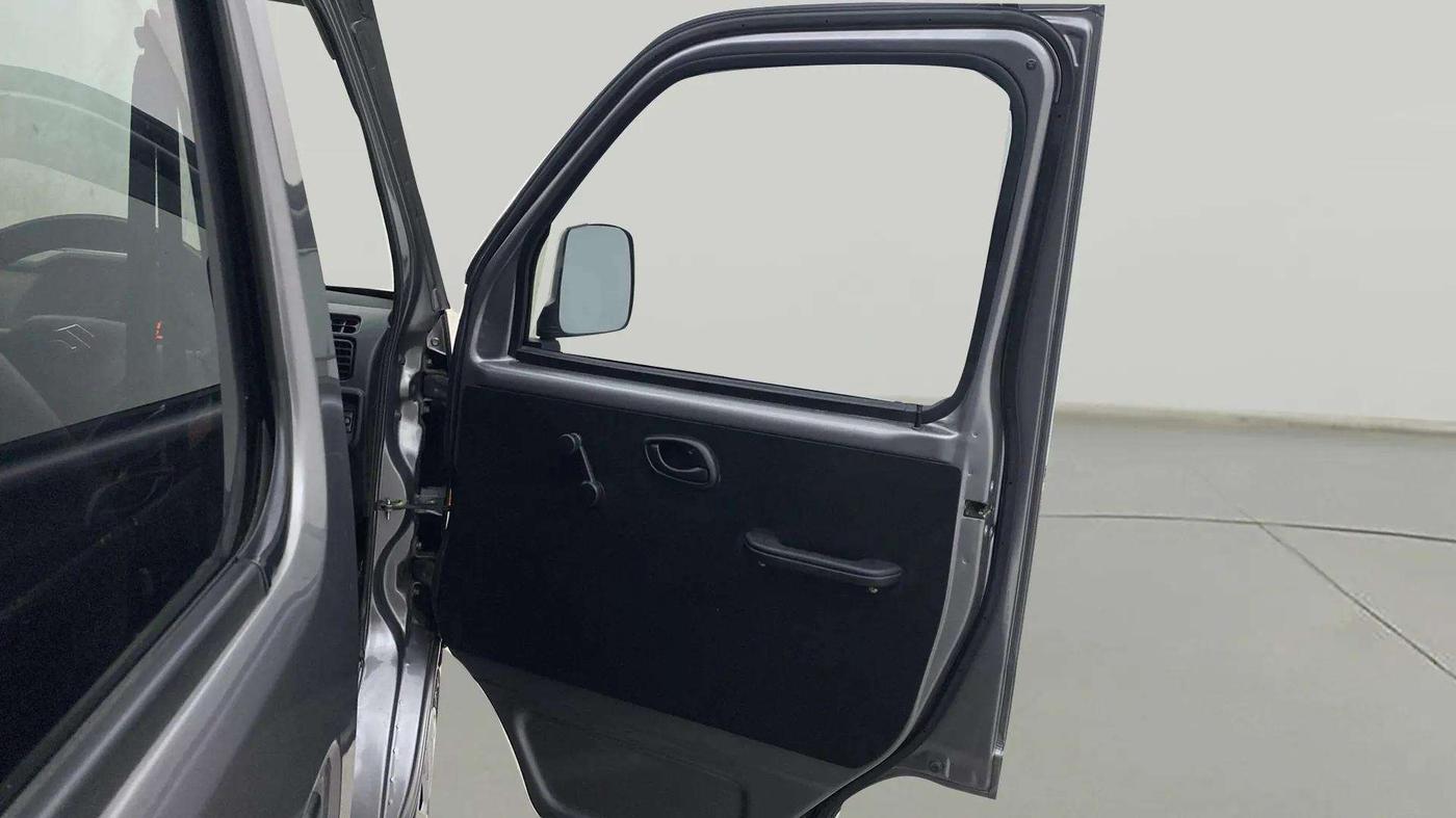 2023 Maruti Eeco 7 STR STD 1.2, Petrol, Manual, 22,147 km, RHS Rear Door