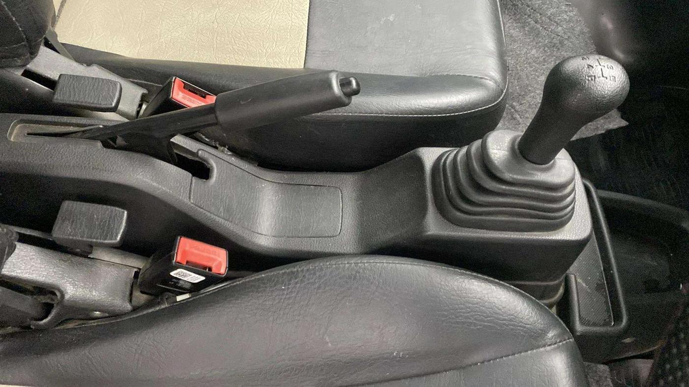 2023 Maruti Eeco 7 STR STD 1.2, Petrol, Manual, 22,147 km, Gear Lever