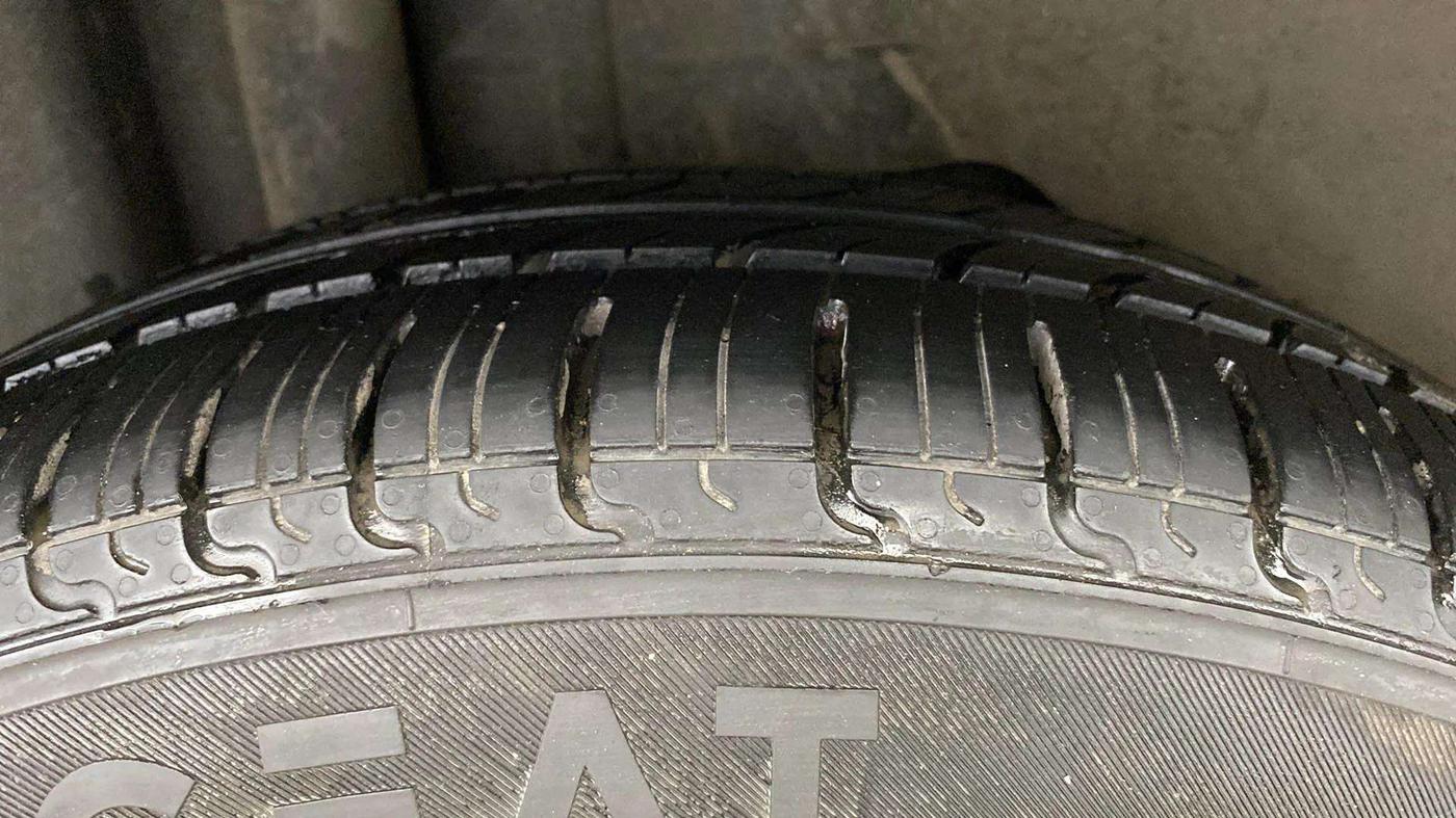 2018 Ford FREESTYLE TITANIUM 1.2 PETROL, Petrol, Manual, 26,842 km, Right Rear Tyre Tread