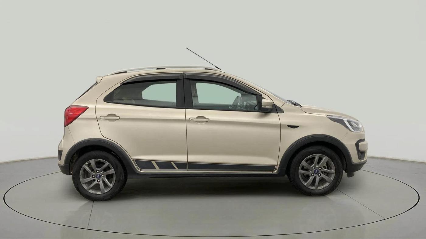 2018 Ford FREESTYLE TITANIUM 1.2 PETROL, Petrol, Manual, 26,842 km, Right Side View
