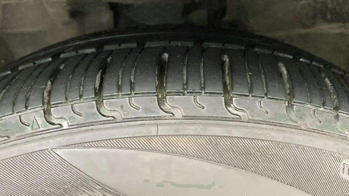 2018 Ford FREESTYLE TITANIUM 1.2 PETROL, Petrol, Manual, 26,842 km, Left Front Tyre Tread