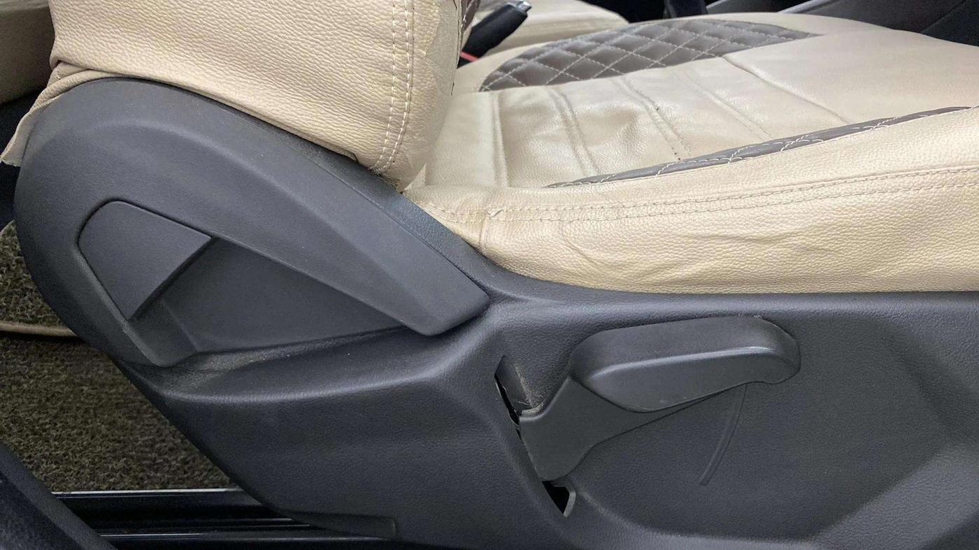 2018 Ford FREESTYLE TITANIUM 1.2 PETROL, Petrol, Manual, 26,842 km, Driver Side Adjustment Panel