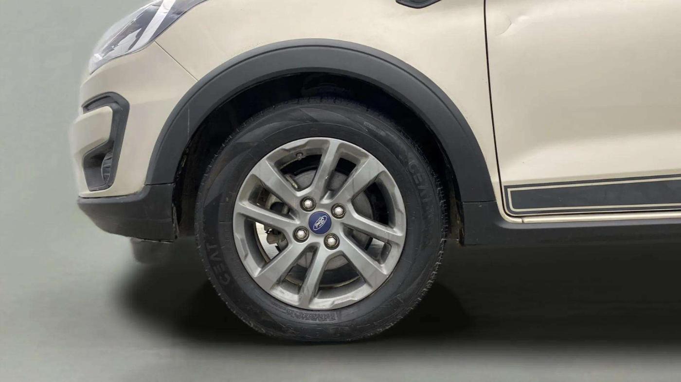 2018 Ford FREESTYLE TITANIUM 1.2 PETROL, Petrol, Manual, 26,842 km, Left Front Wheel