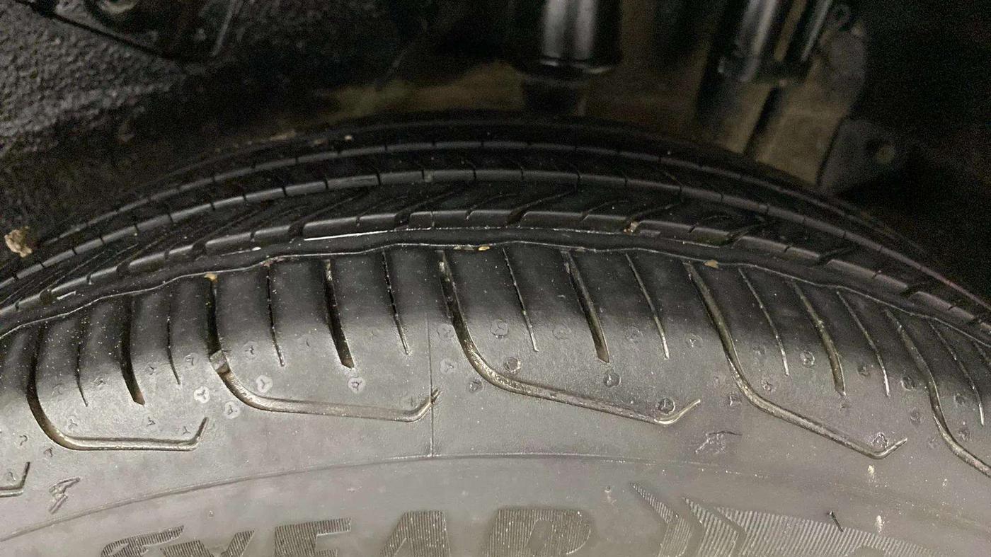 2019 Tata NEXON XM PETROL, CNG, Manual, 60,312 km, Left Rear Tyre Tread