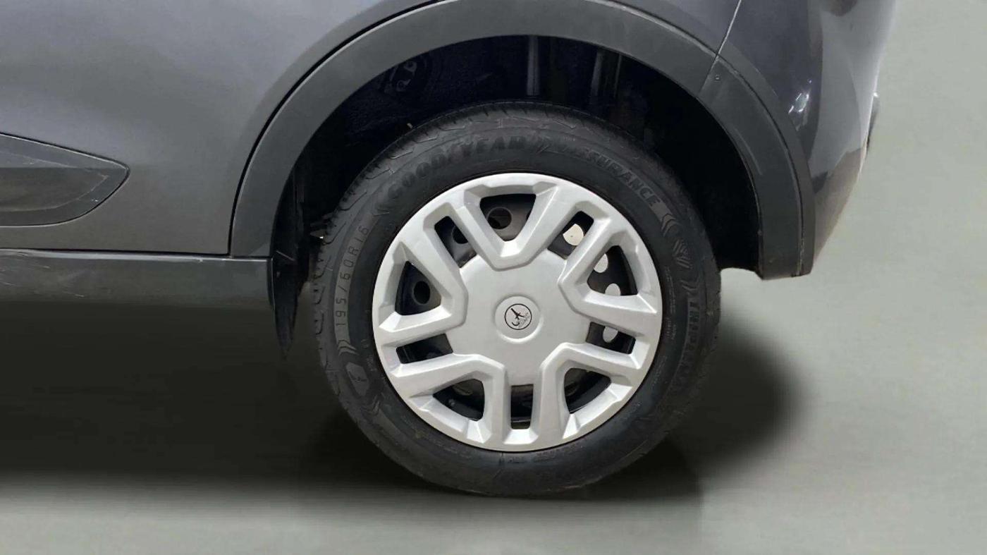 2019 Tata NEXON XM PETROL, CNG, Manual, 60,312 km, Left Rear Wheel