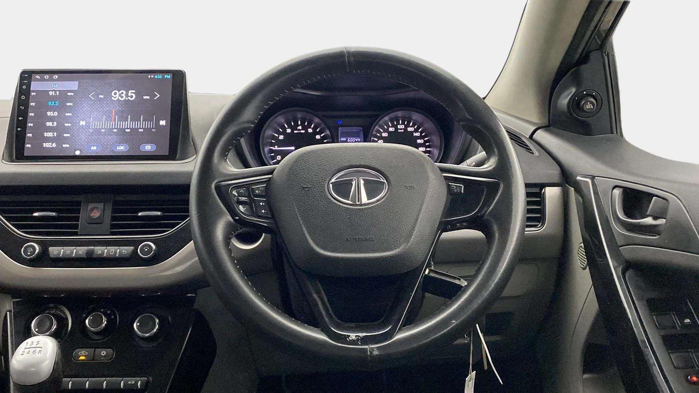 2019 Tata NEXON XM PETROL, CNG, Manual, 60,312 km, Steering Wheel Close Up
