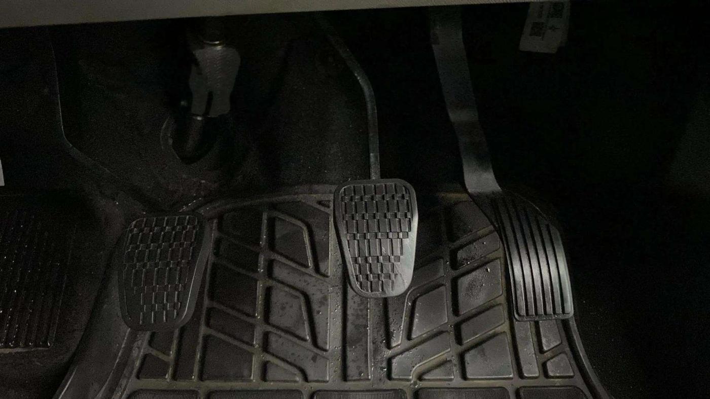 2019 Tata NEXON XM PETROL, CNG, Manual, 60,312 km, Pedals