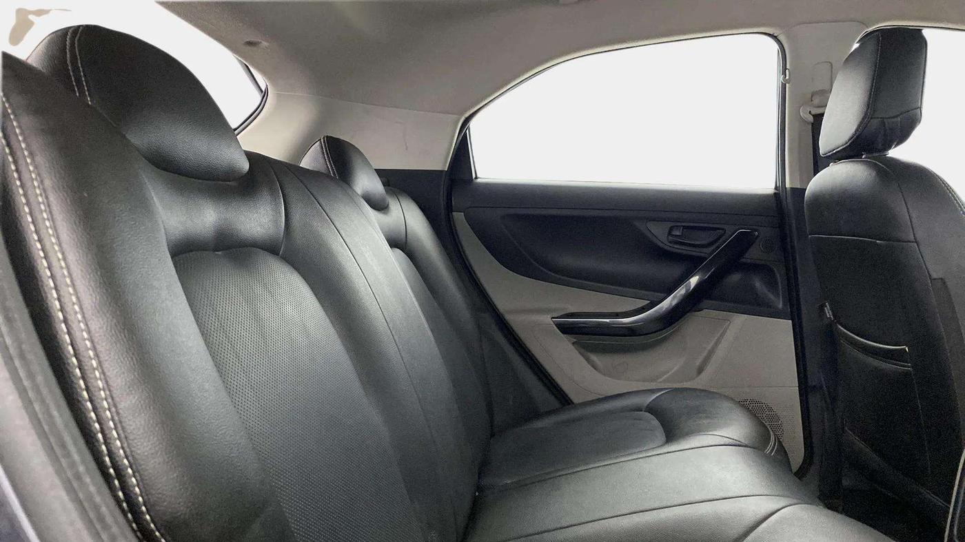 2019 Tata NEXON XM PETROL, CNG, Manual, 60,312 km, Right Side Rear Door Cabin