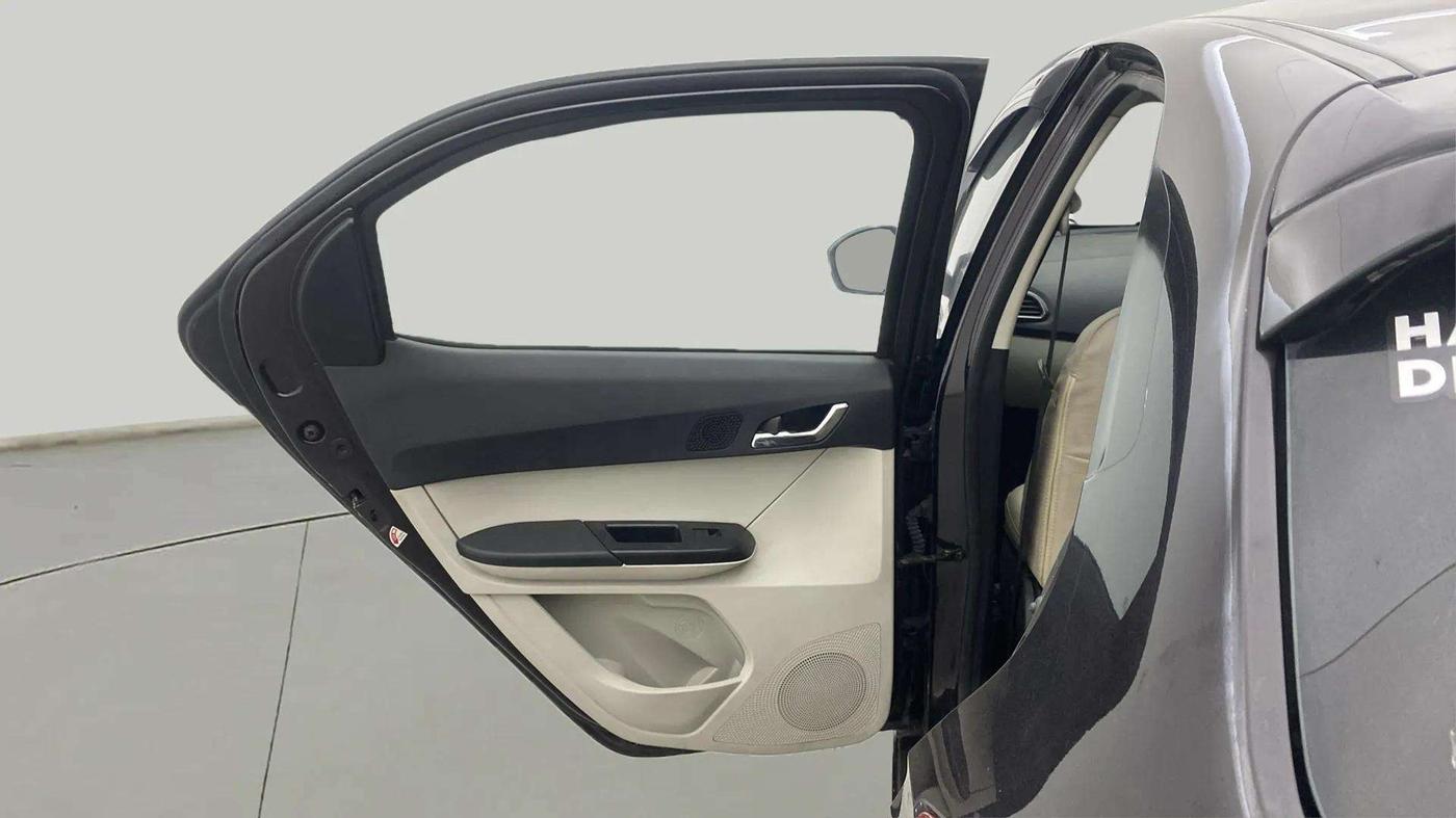2022 Tata Tiago XZ PLUS CNG, CNG, Manual, 52,907 km, LHS Rear Door