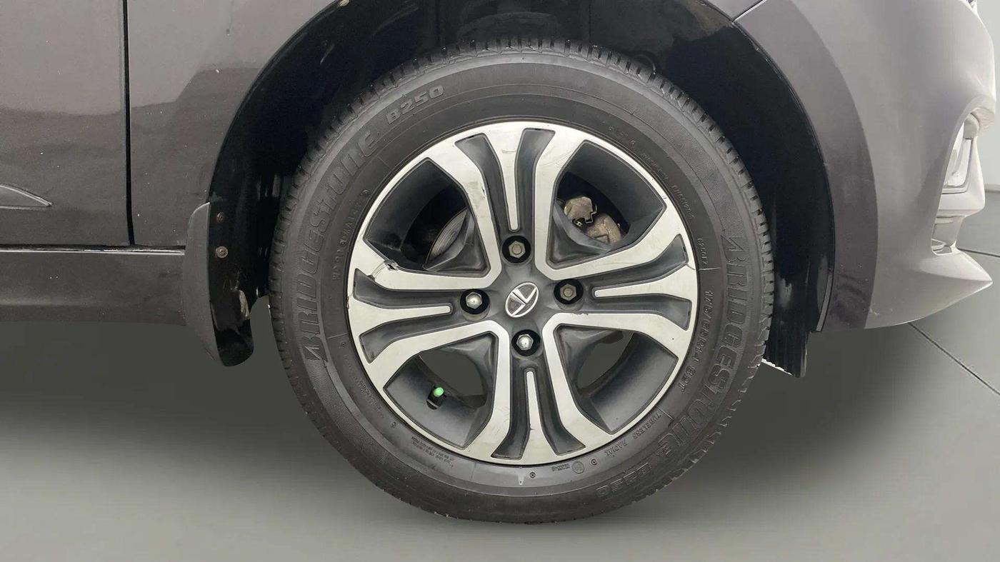 2022 Tata Tiago XZ PLUS CNG, CNG, Manual, 52,907 km, Right Front Wheel
