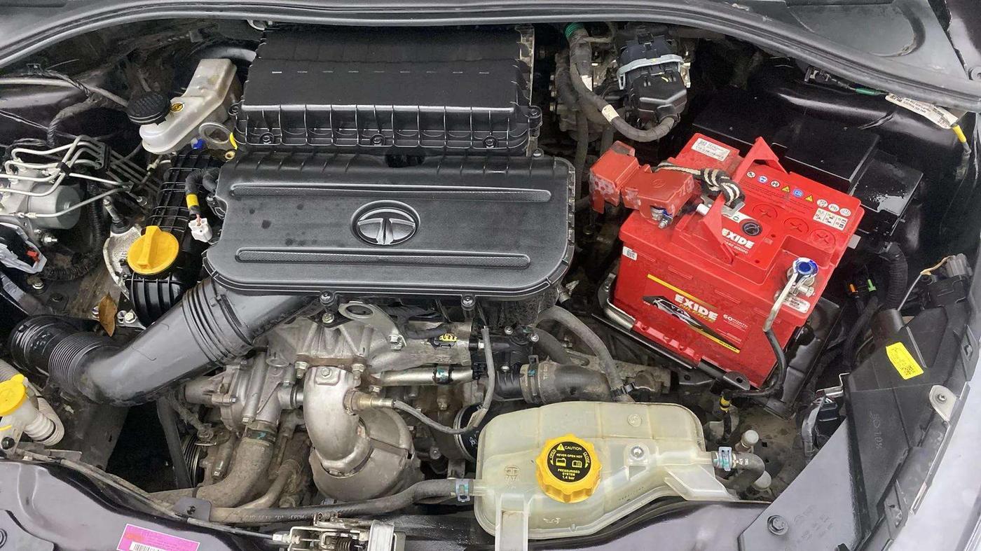 2022 Tata Tiago XZ PLUS CNG, CNG, Manual, 52,907 km, Engine View - Left