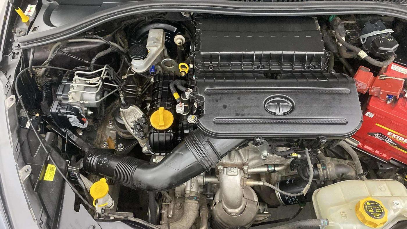 2022 Tata Tiago XZ PLUS CNG, CNG, Manual, 52,907 km, Engine View - Right