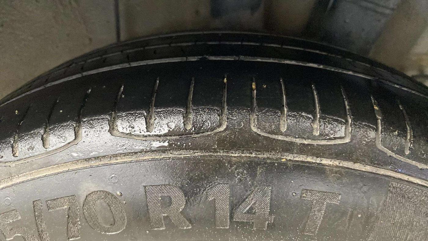 2019 Hyundai Grand i10 SPORTZ 1.2 KAPPA VTVT, CNG, Manual, 53,358 km, Left Rear Tyre Tread