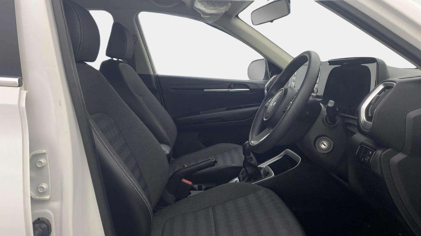 2023 KIA SONET HTK PLUS 1.2, Petrol, Manual, 5,757 km, Right Side Front Door Cabin