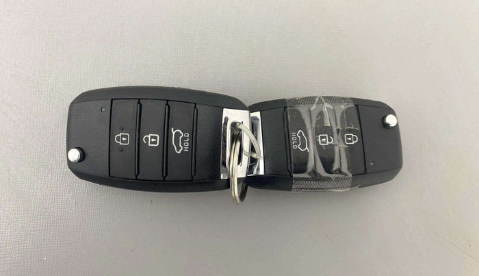 2023 KIA SONET HTK PLUS 1.2, Petrol, Manual, 5,757 km, Key Close Up