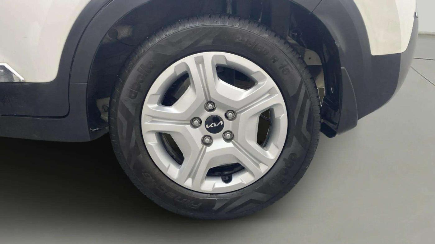 2023 KIA SONET HTK PLUS 1.2, Petrol, Manual, 5,757 km, Left Rear Wheel