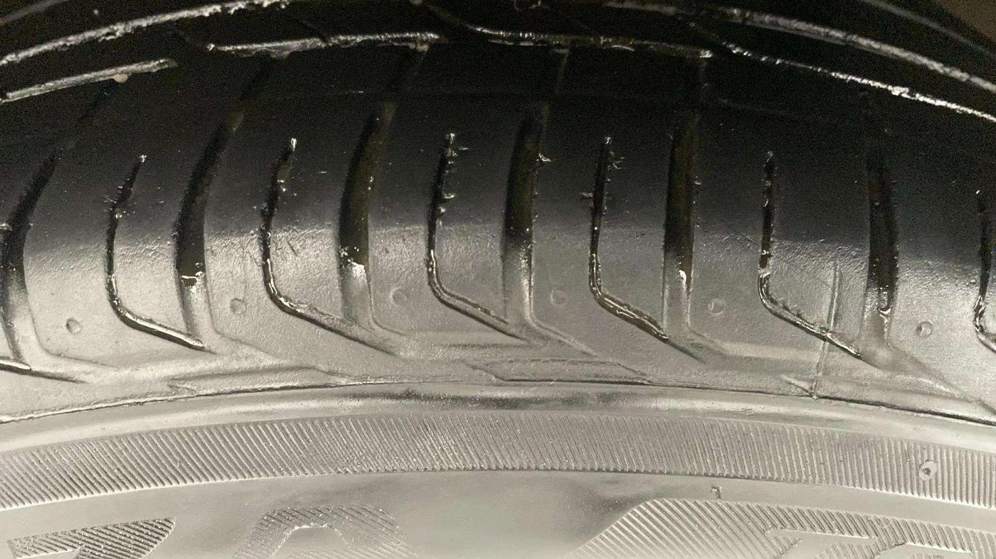 2021 Tata NEXON XZA PLUS PETROL, Petrol, Automatic, 57,239 km, Right Front Tyre Tread