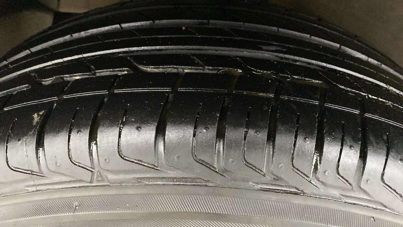 2021 Tata NEXON XZA PLUS PETROL, Petrol, Automatic, 57,239 km, Left Front Tyre Tread