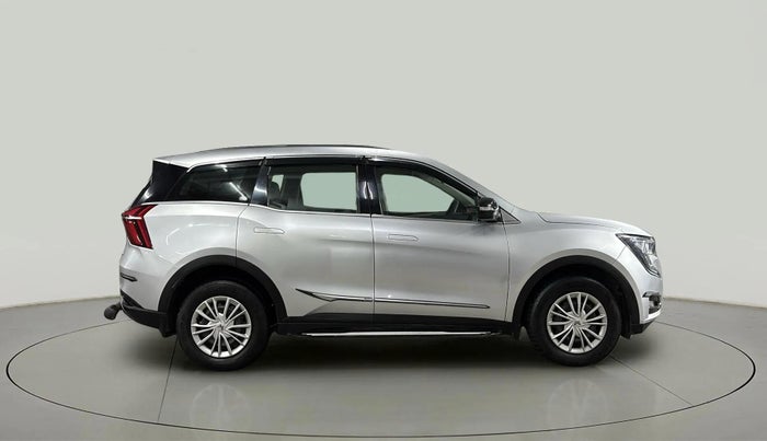 2022 Mahindra XUV700 AX 3 P AT 5 STR, Petrol, Automatic, 21,703 km, Right Side View