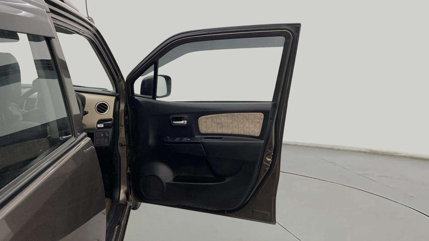 2017 Maruti Wagon R 1.0 VXI AMT, Petrol, Automatic, 53,092 km, RHS Front Door