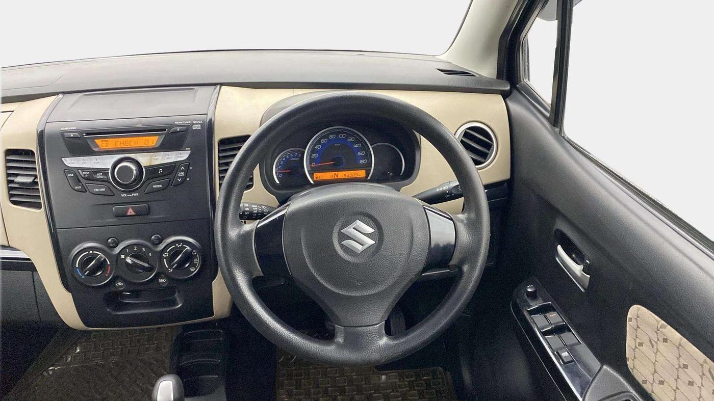 2017 Maruti Wagon R 1.0 VXI AMT, Petrol, Automatic, 53,092 km, Steering Wheel Close Up