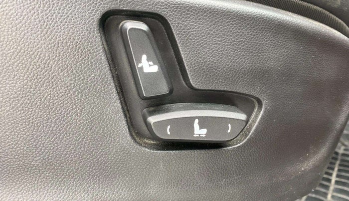 2019 MG HECTOR SHARP 1.5 DCT PETROL, Petrol, Automatic, 14,932 km, Driver Side Adjustment Panel