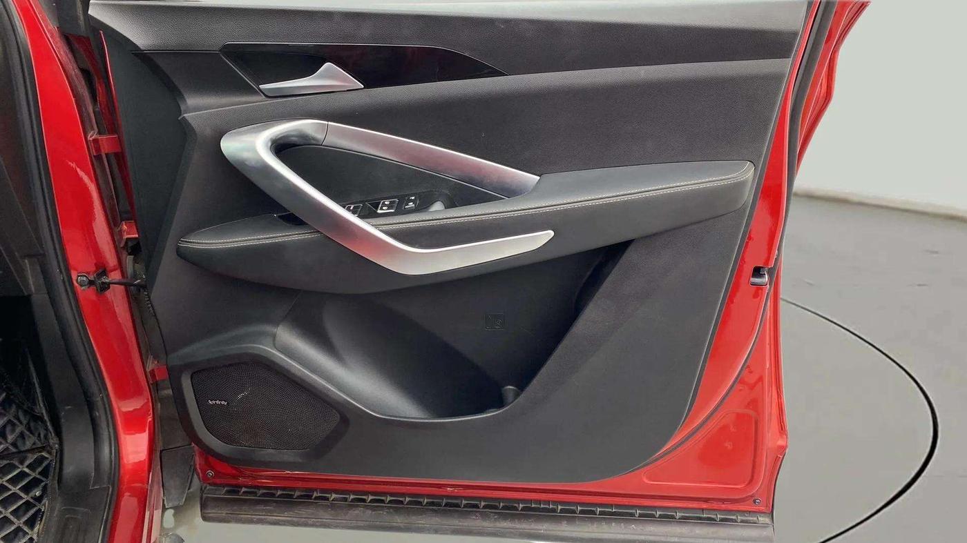 2019 MG HECTOR SHARP 1.5 DCT PETROL, Petrol, Automatic, 15,735 km, Driver Side Door Panels Control