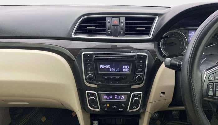 2018 Maruti Ciaz ZETA 1.4  MT PETROL, Petrol, Manual, 1,00,252 km, Air Conditioner