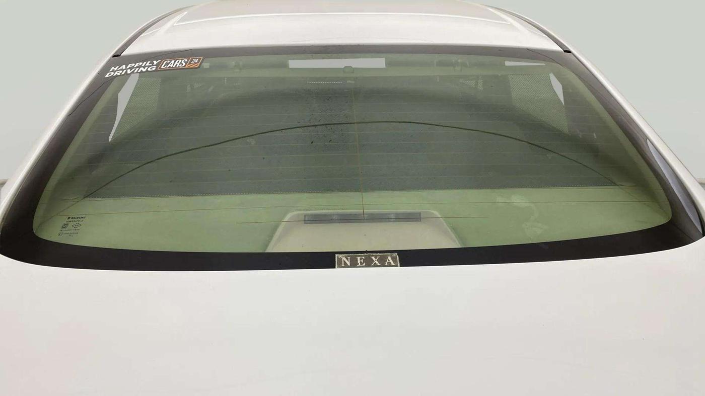 2018 Maruti Ciaz ZETA 1.4  MT PETROL, Petrol, Manual, 1,00,300 km, Rear Windshield