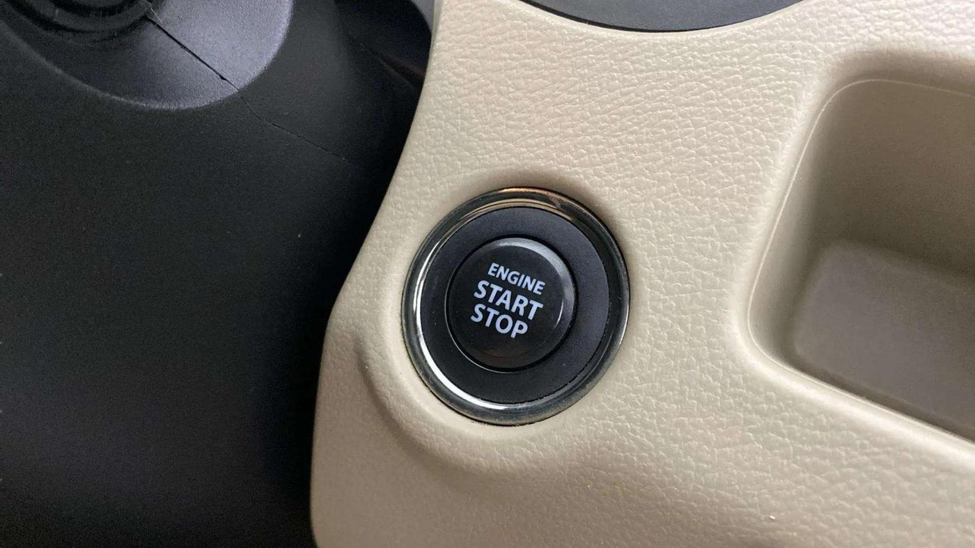 2018 Maruti Ciaz ZETA 1.4  MT PETROL, Petrol, Manual, 1,00,300 km, Keyless Start/ Stop Button