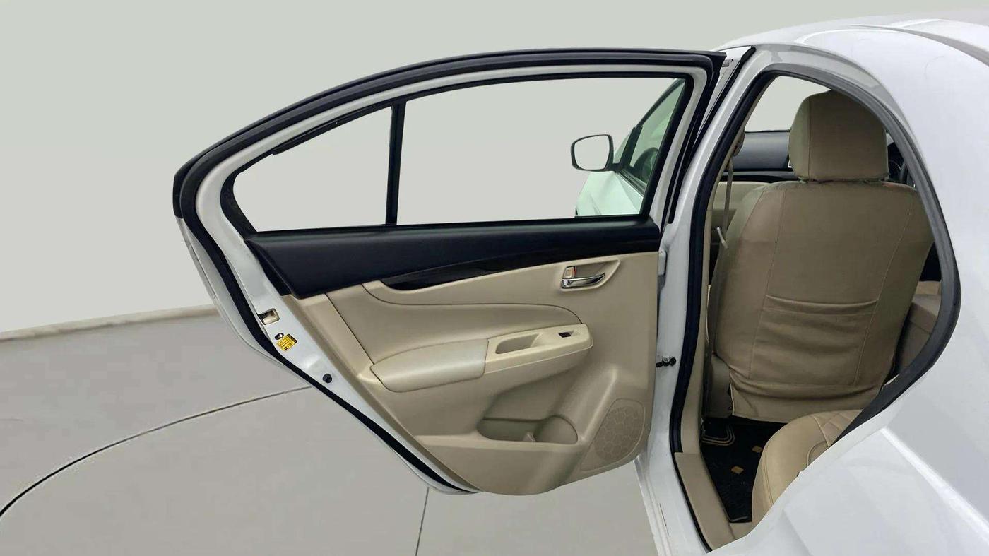 2018 Maruti Ciaz ZETA 1.4  MT PETROL, Petrol, Manual, 1,00,300 km, LHS Front Door