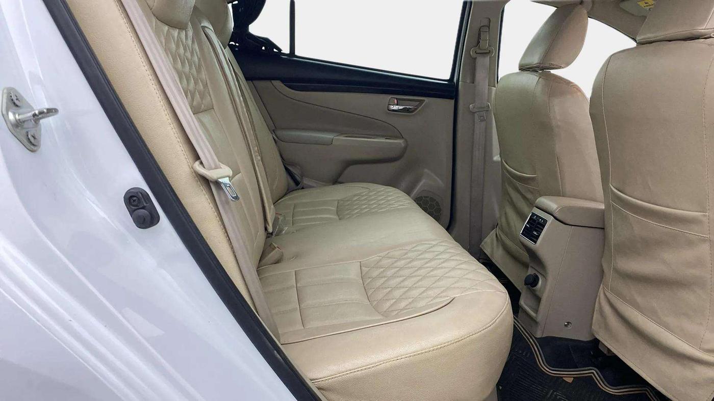 2018 Maruti Ciaz ZETA 1.4  MT PETROL, Petrol, Manual, 1,00,300 km, Right Side Rear Door Cabin