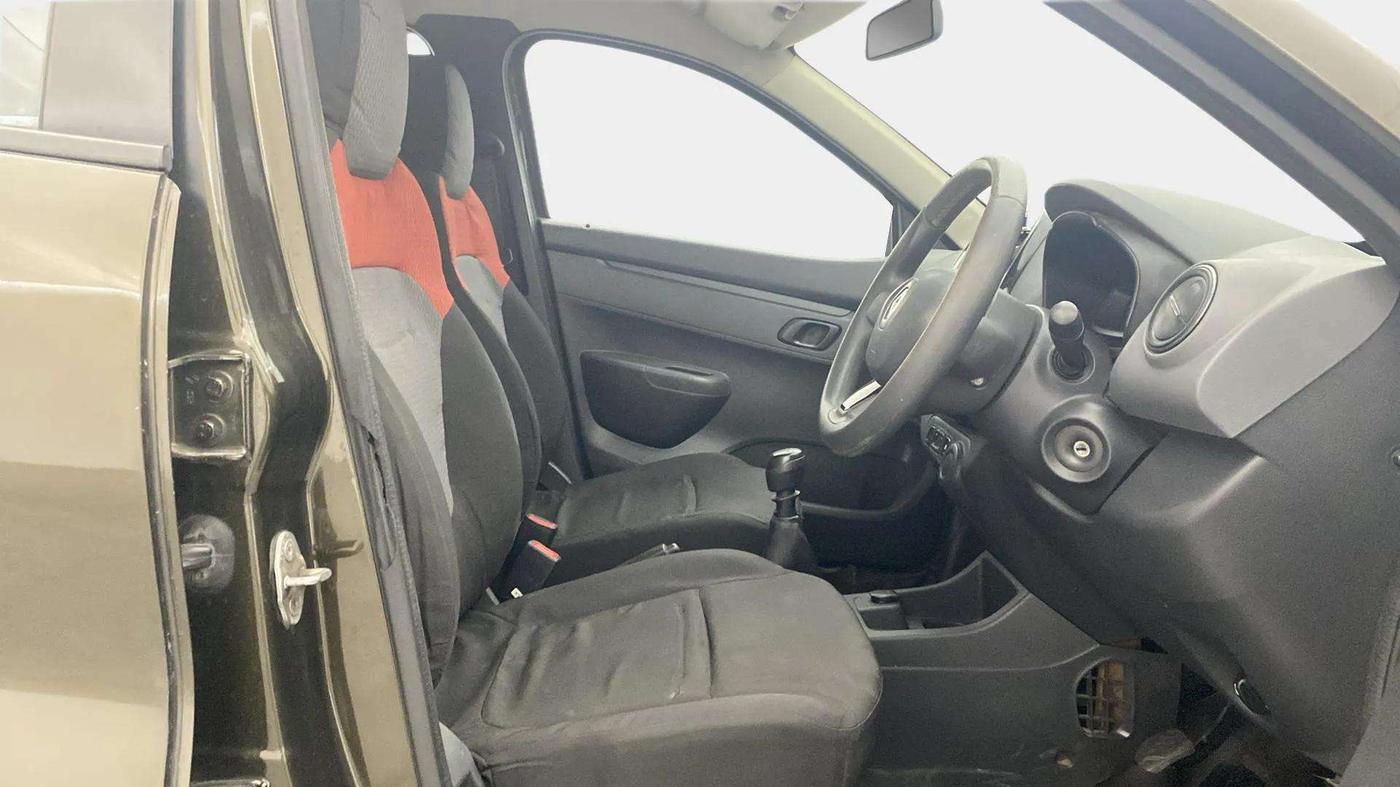 2016 Renault Kwid RXT 0.8, Petrol, Manual, 73,025 km, Right Side Front Door Cabin