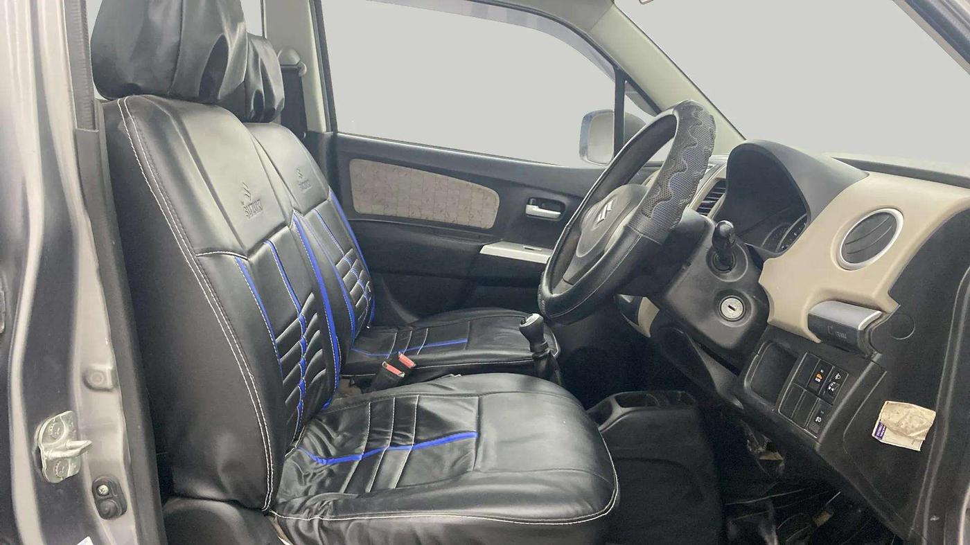 2014 Maruti Wagon R 1.0 VXI, Petrol, Manual, 94,037 km, Right Side Front Door Cabin