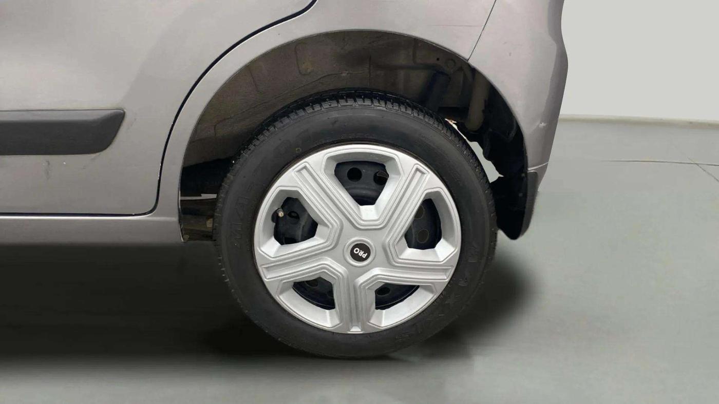 2014 Maruti Wagon R 1.0 VXI, Petrol, Manual, 94,037 km, Left Rear Wheel