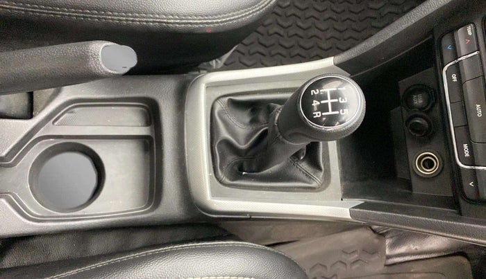 2022 Maruti Vitara Brezza VXI, Petrol, Manual, 25,457 km, Gear Lever