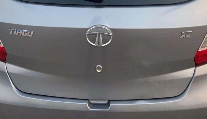 2018 Tata Tiago XZ PETROL, Petrol, Manual, 92,851 km, Dicky (Boot door) - Size <= 2 inch