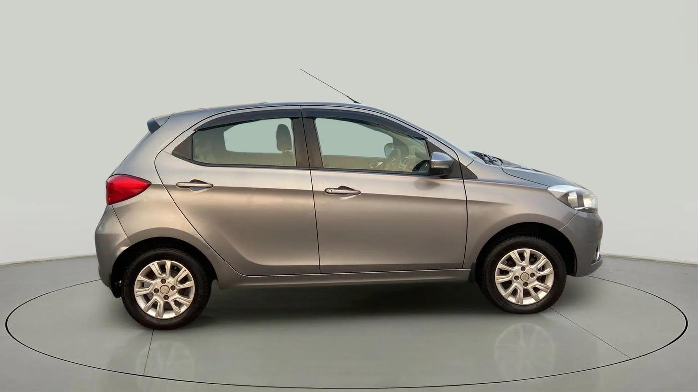 2018 Tata Tiago XZ PETROL, Petrol, Manual, 93,020 km, Right Side View
