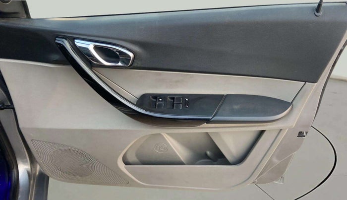 2018 Tata Tiago XZ PETROL, Petrol, Manual, 92,851 km, Driver Side Door Panels Control