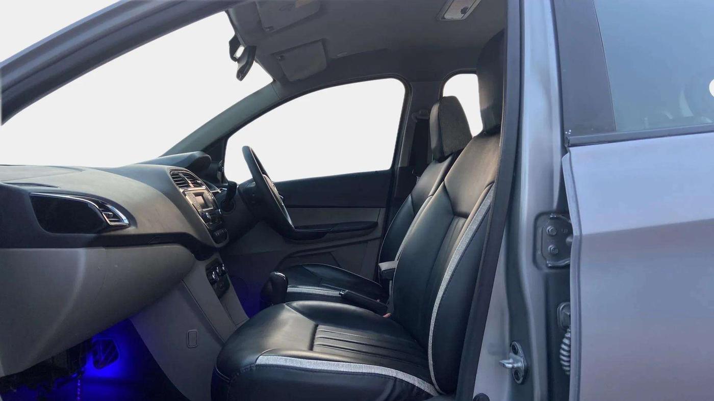 2018 Tata Tiago XZ PETROL, Petrol, Manual, 93,020 km, Right Side Front Door Cabin