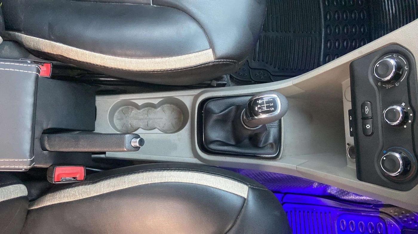 2018 Tata Tiago XZ PETROL, Petrol, Manual, 93,020 km, Gear Lever