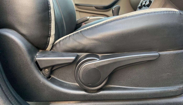 2018 Tata Tiago XZ PETROL, Petrol, Manual, 92,851 km, Driver Side Adjustment Panel