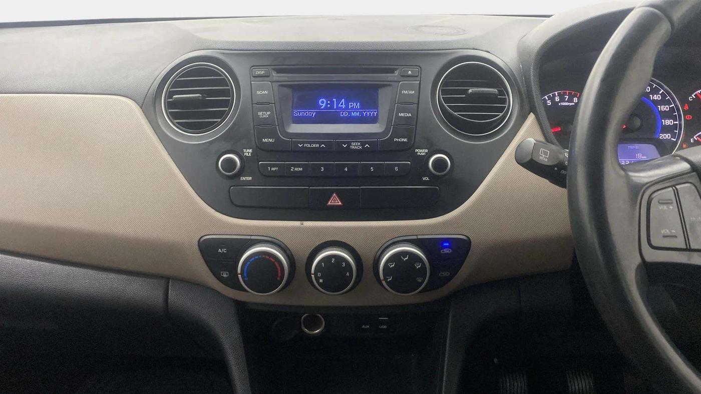 2016 Hyundai Grand i10 ASTA (O) 1.2 KAPPA VTVT, Petrol, Manual, 69,330 km, Air Conditioner