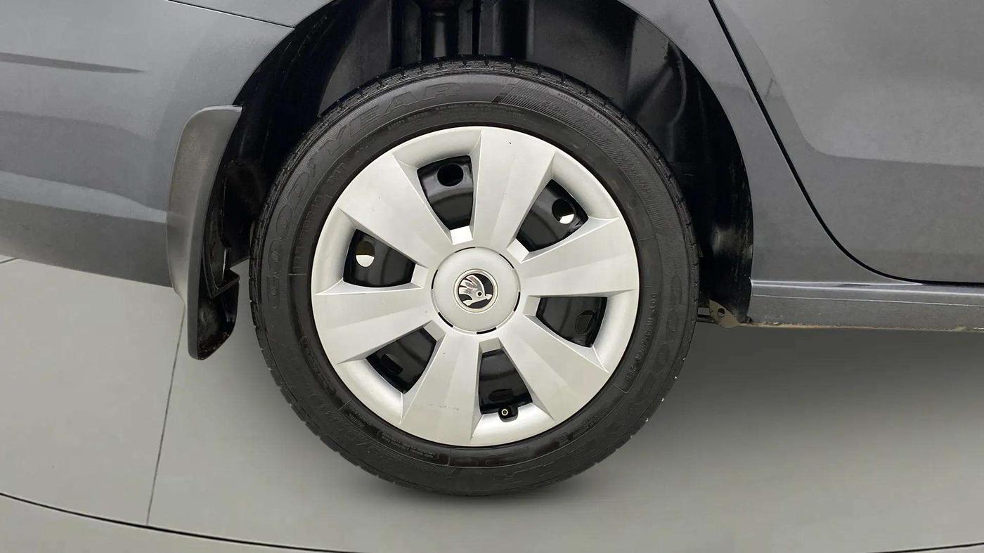 2020 Skoda Rapid ACTIVE 1.0 TSI, Petrol, Manual, 43,539 km, Right Rear Wheel