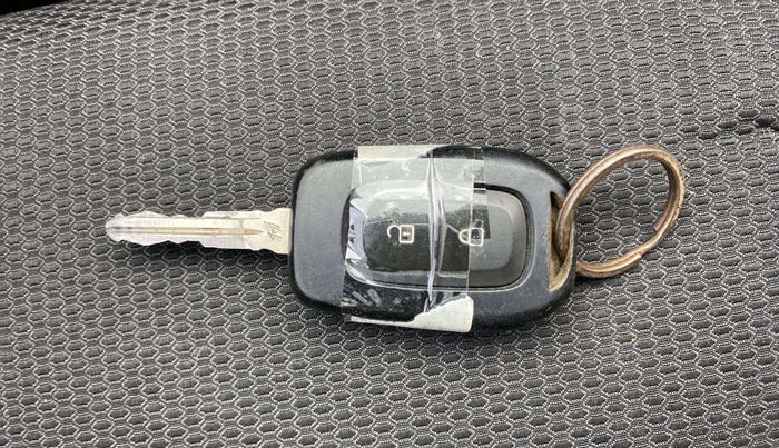 2021 Renault TRIBER RXT, Petrol, Manual, 55,273 km, Key Close Up
