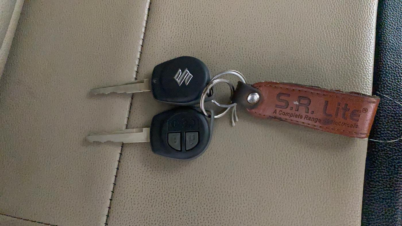 2022 Maruti Dzire VXI, Petrol, Manual, 56,772 km, Key Close Up